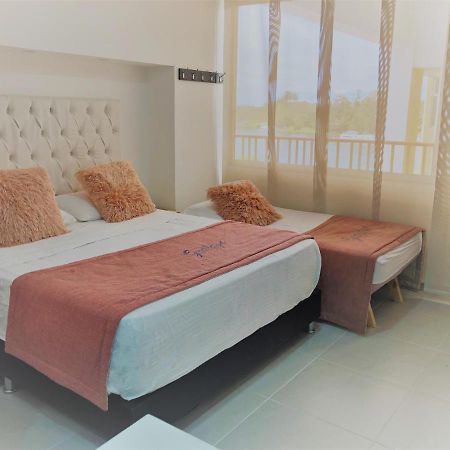 A&A Apartahoteles Malecón Guatapé Kültér fotó